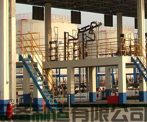 中航油云南分公司定制采購(gòu)的一批AL1401汽車(chē)頂部裝卸鶴管已發(fā)往使用現(xiàn)場(chǎng)(1)